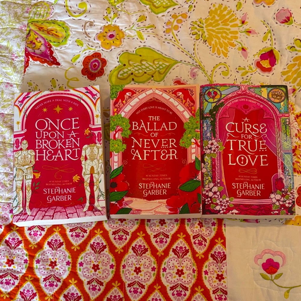 Brand new- Once upon a broken heart pink bookset
